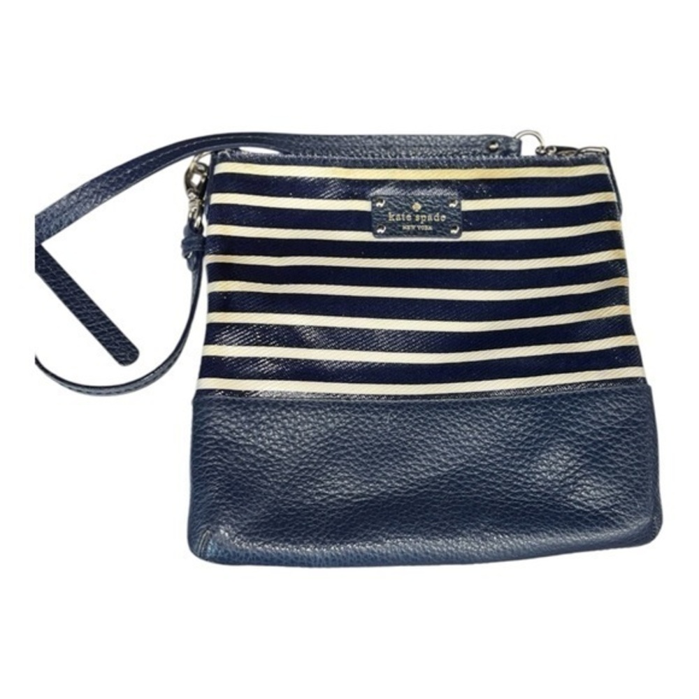 Kate spade shoulder bag I
Pre love in good condition